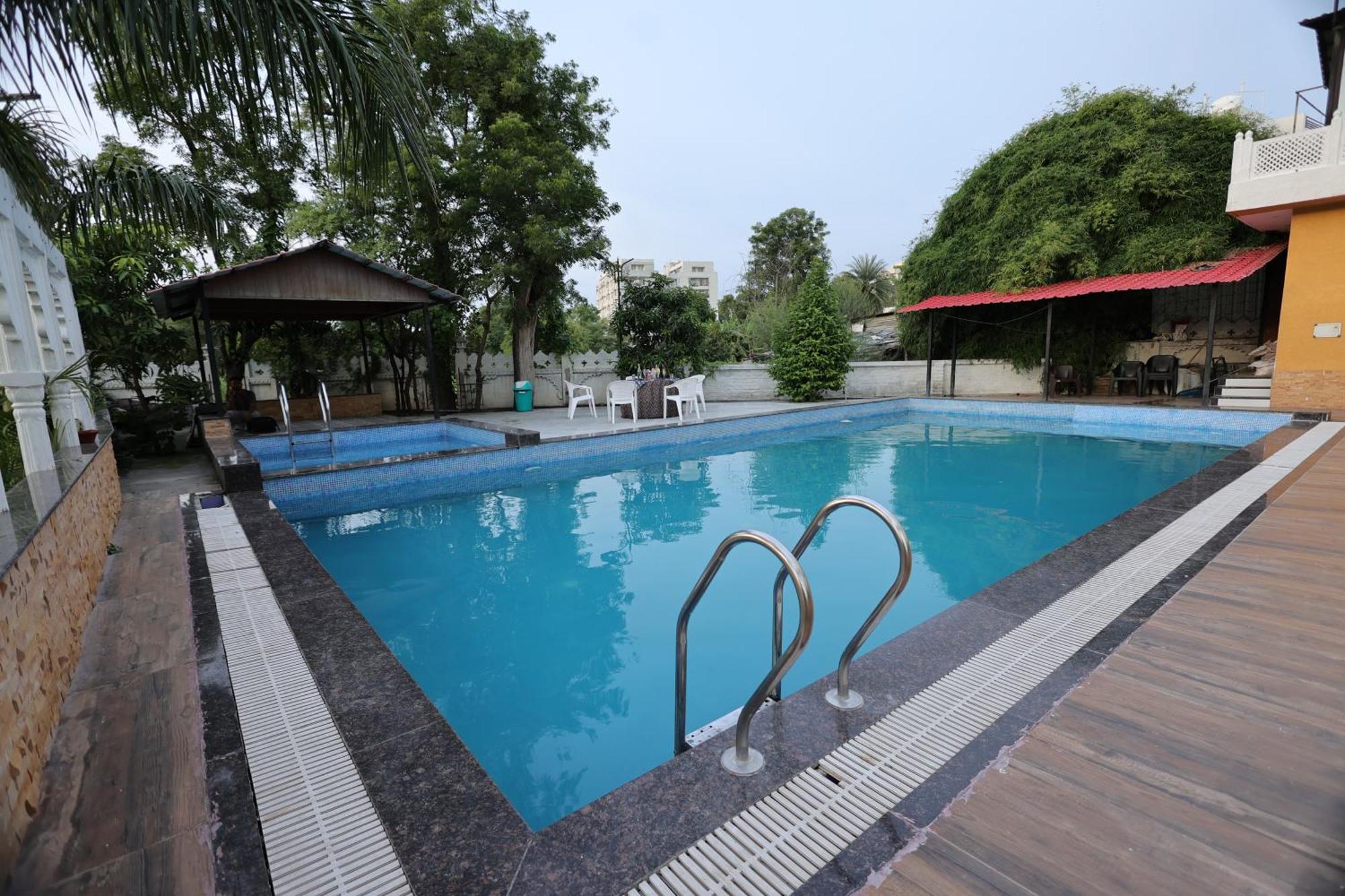 Manas Resort By Rudrakshi Udaipur Eksteriør bilde