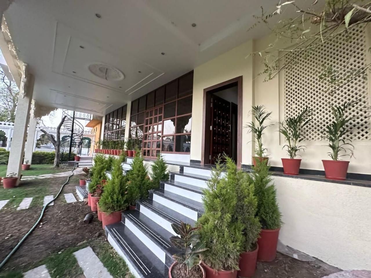 Manas Resort By Rudrakshi Udaipur Eksteriør bilde
