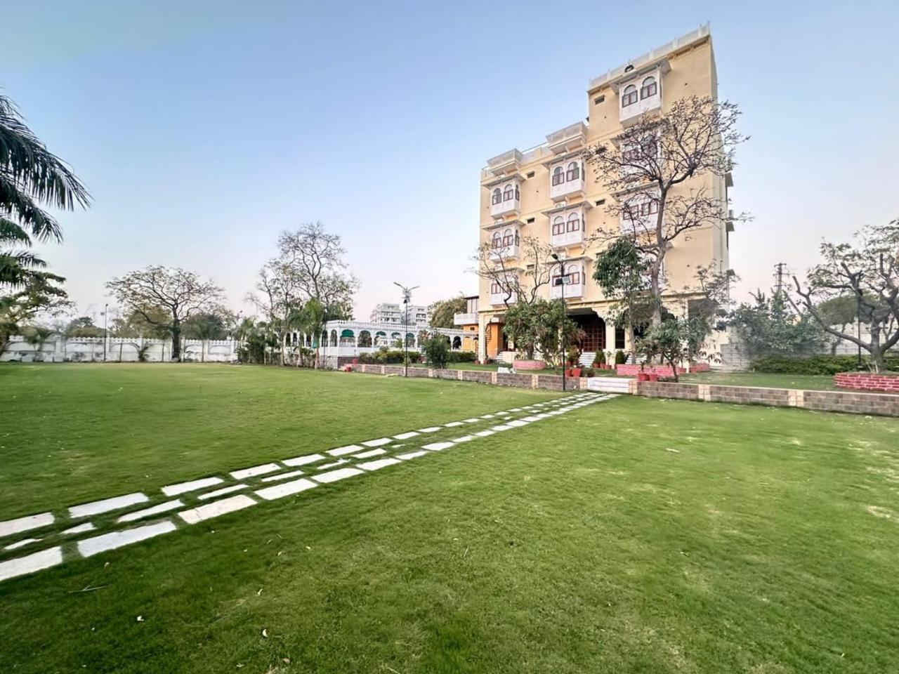 Manas Resort By Rudrakshi Udaipur Eksteriør bilde